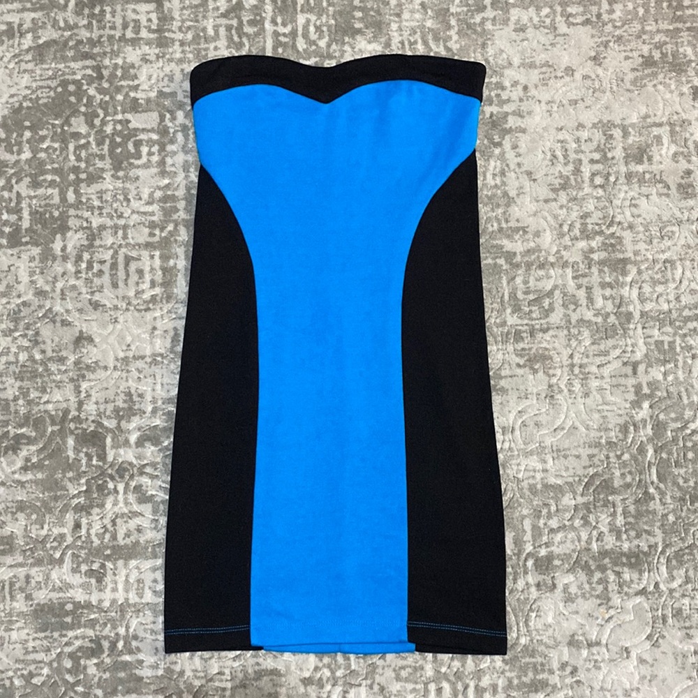 🔥4/20! Forever 21 Blue & black strapless dress. Size Small